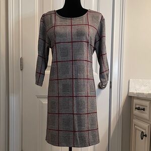 Jones New York Gray and Red Plaid Long Sleeve Dress